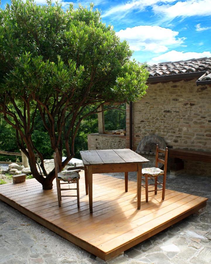 Country House Ca' Vernaccia Vendégház Urbino Kültér fotó