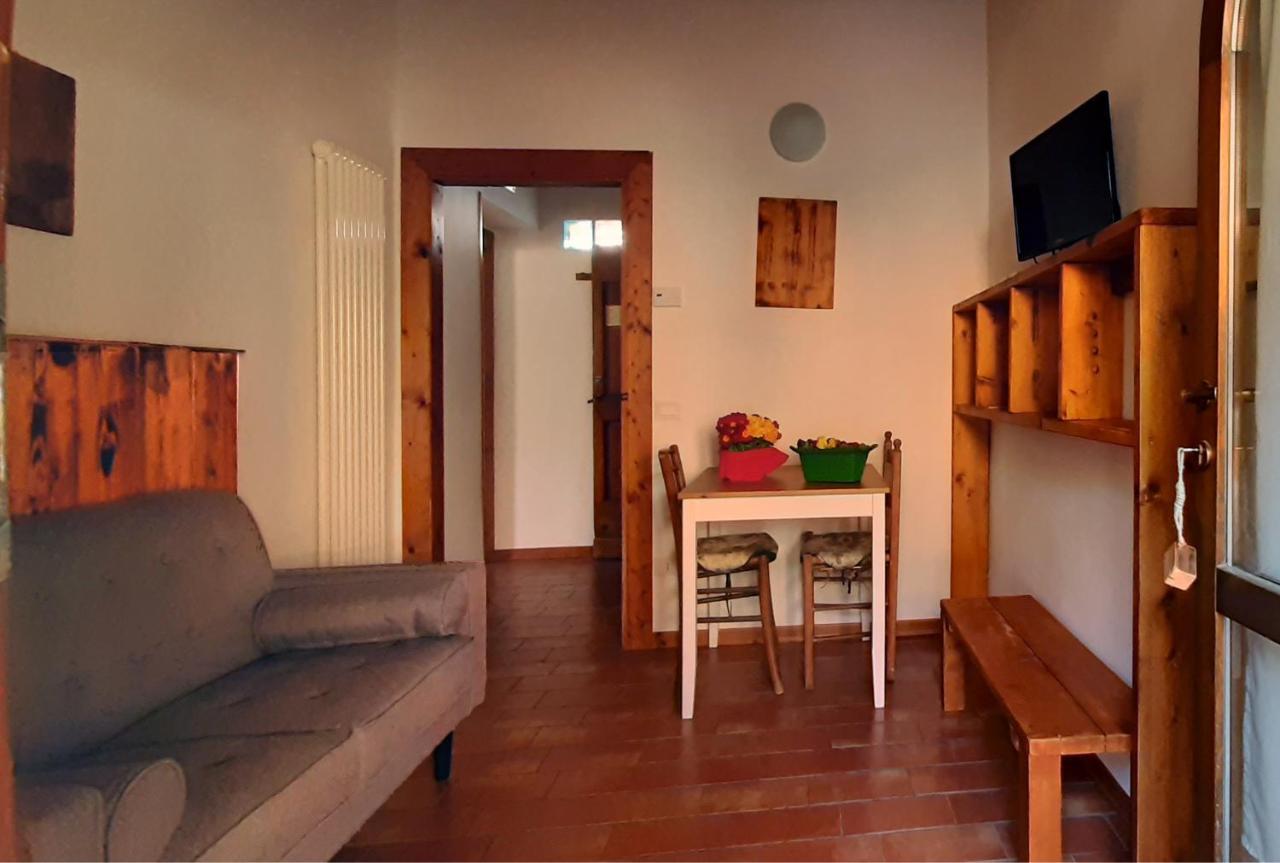 Country House Ca' Vernaccia Vendégház Urbino Kültér fotó