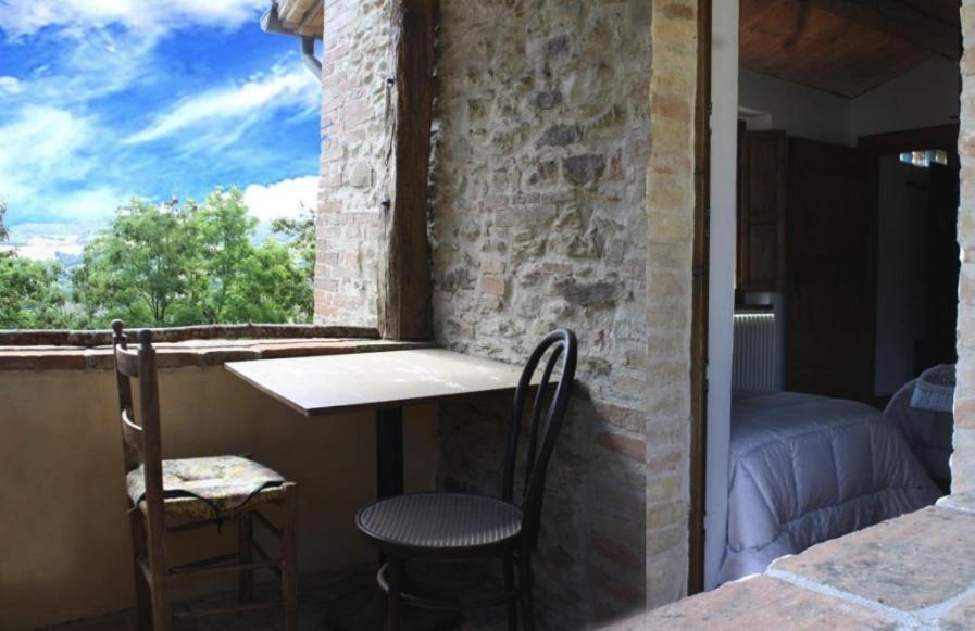 Country House Ca' Vernaccia Vendégház Urbino Kültér fotó
