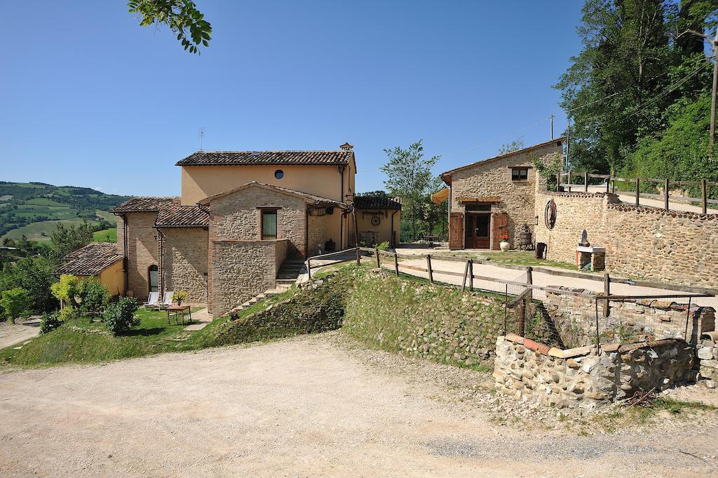 Country House Ca' Vernaccia Vendégház Urbino Kültér fotó